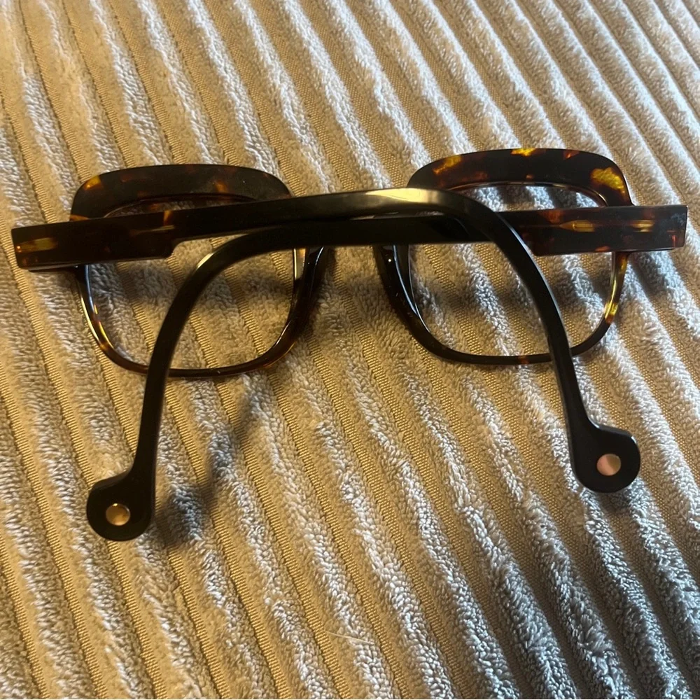 Anne et Valentin Just grove The Frame only Tortoise